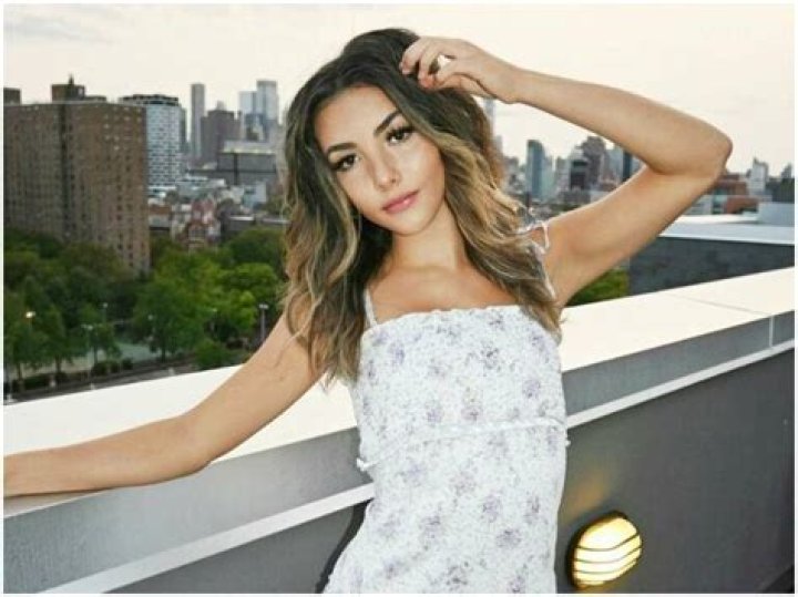 Andrea Botez, Biography, Age, Net Worth, Career, Boyfriend or Husband