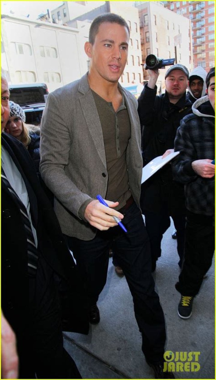 Channing Tatum Takes Saturday Night Live by Storm Unwrapped Photos