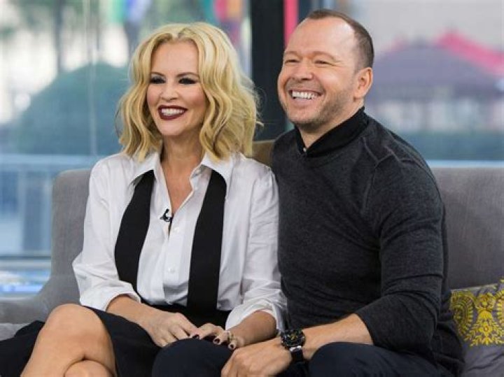 Donnie Wahlberg & Jenny McCarthy 5 Fast Facts to Know