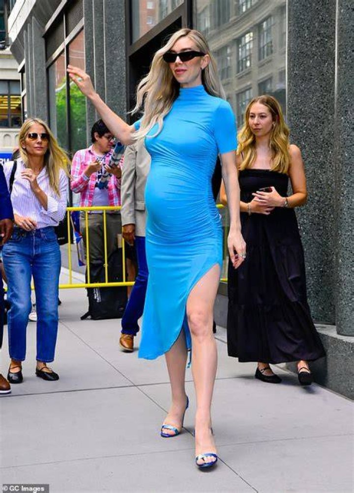 Is Vanessa Kirby Pregnant In 2023 Who Is Her Partner Or Husband?