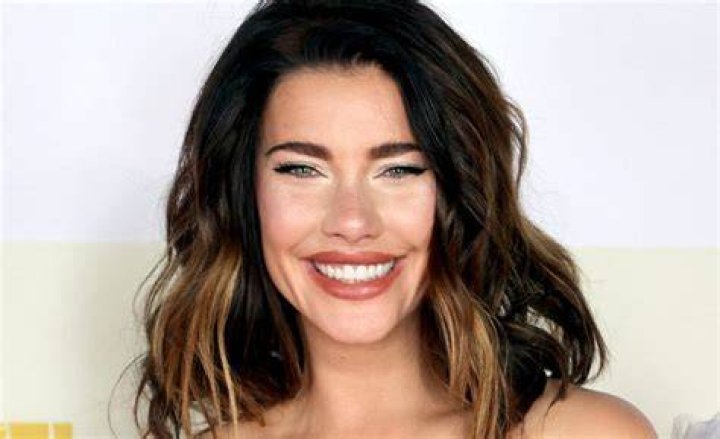Jacqueline MacInnes Wood Bio & Wiki Net Worth, Age, Height & Weight