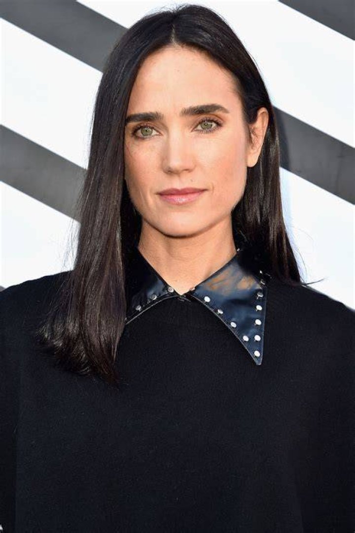 Jennifer Connelly Says Social Distancing Has Been 'Difficult' for Her