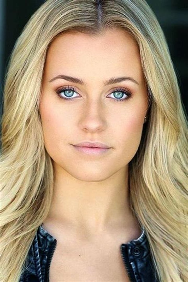 Jessica Lord, List best free movies Find Me In Paris Season 1, Party