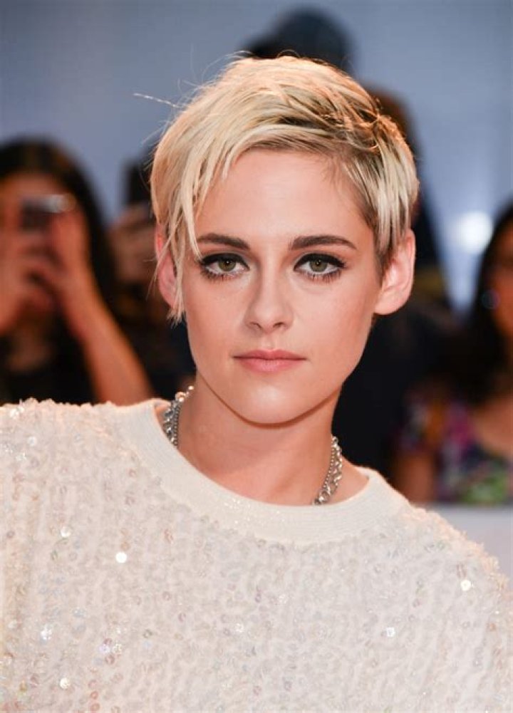 Kristen Stewart debuts short hair on Met Gala 2023 red carpet