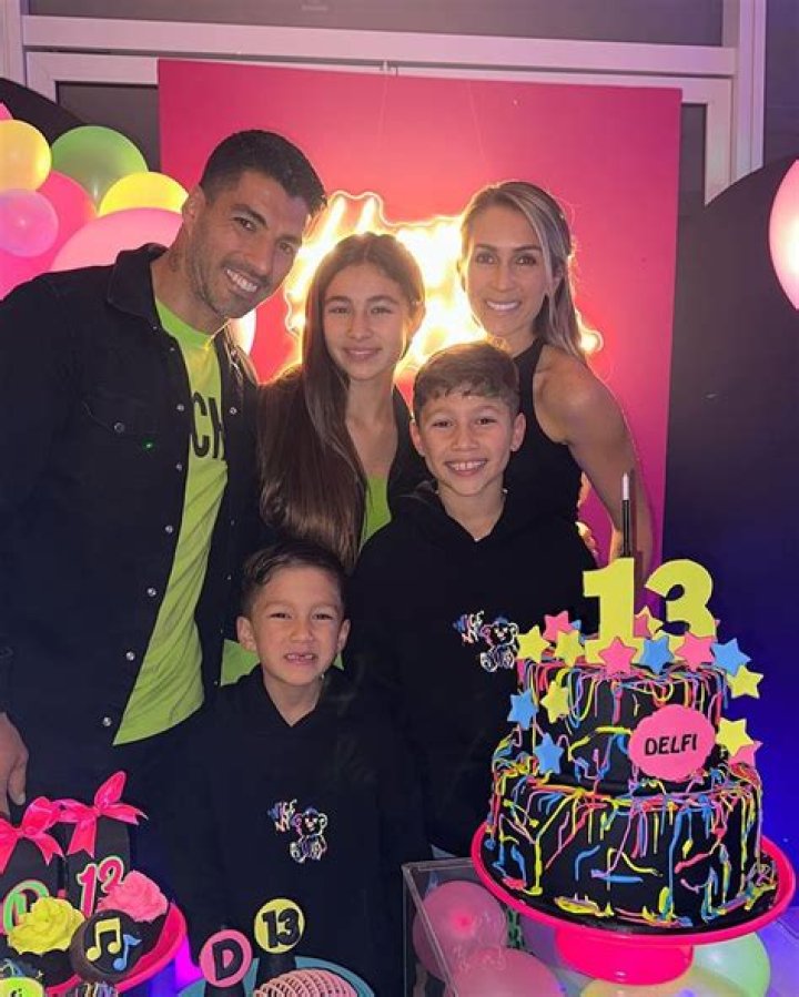 Meet Delfina Suárez, Luis Suarez’s young teenage daughter Legit.ng