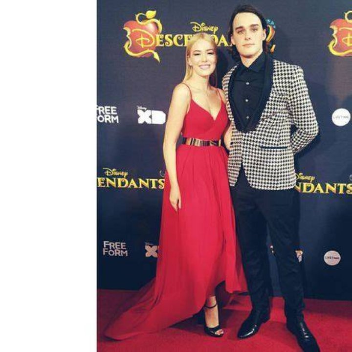Mitchell Hope & Girlfriend Tayla Audrey Hang With Sarah Jeffery in