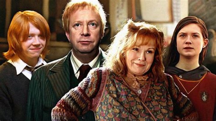 Molly Weasley The Weasley Family Photo (28782894) Fanpop