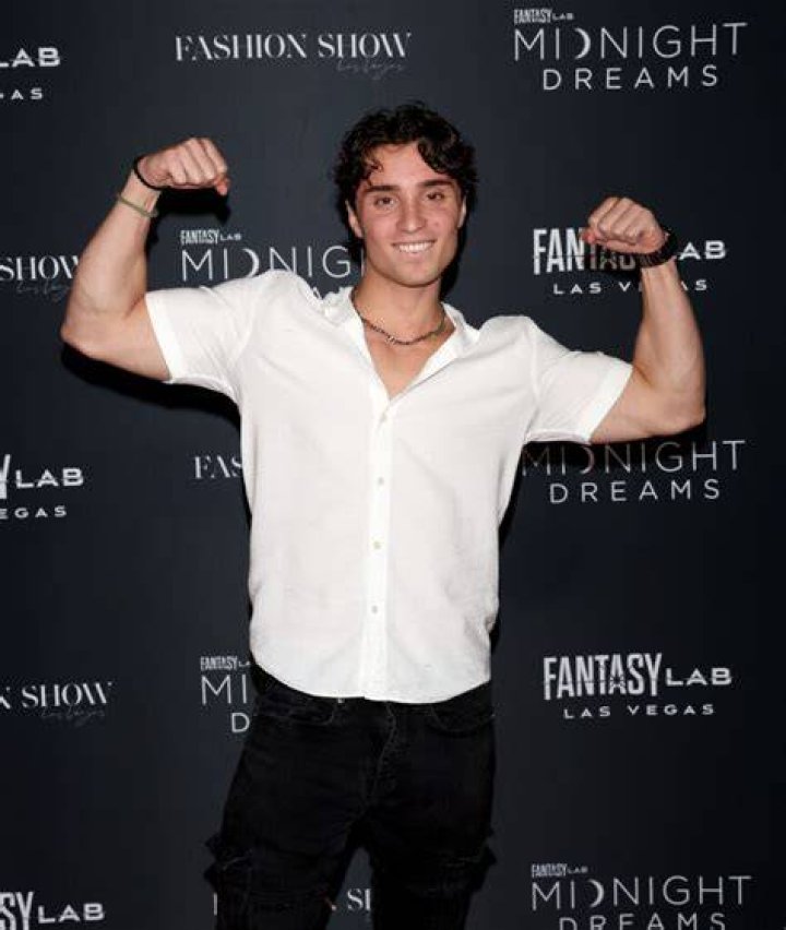Peter Vigilante Net Worth 2023 What Is The "Too Hot To Handle" Star Worth?