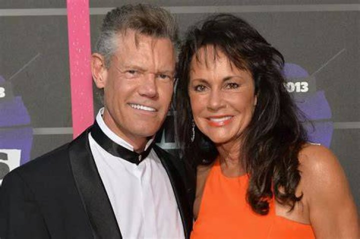 Randy Travis’ ExWife Says He Ruined His Own Career, Seeks to End Lawsuit