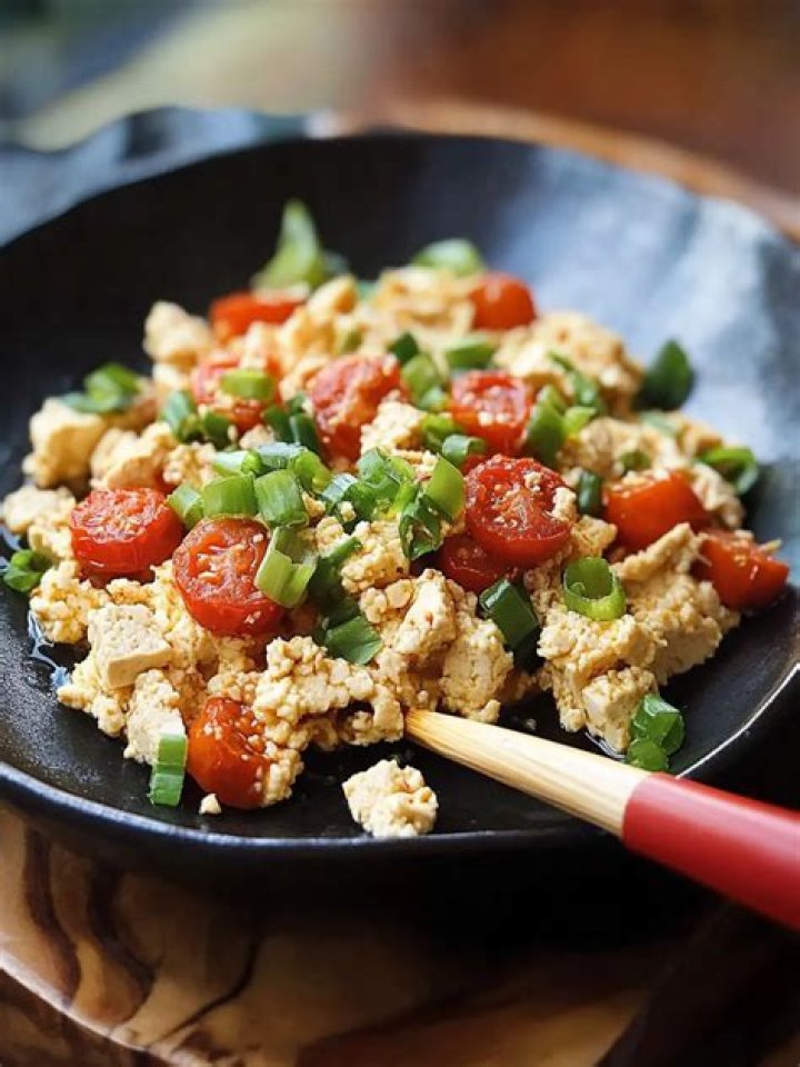 Scrambled Tofu With Tomatoes, Scallions and Soy Sauce Recipe Recipe