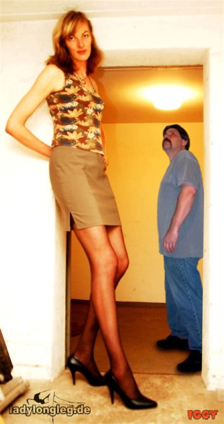 Tall Andrea... what a tall beauty..... by TallGirlFan on DeviantArt