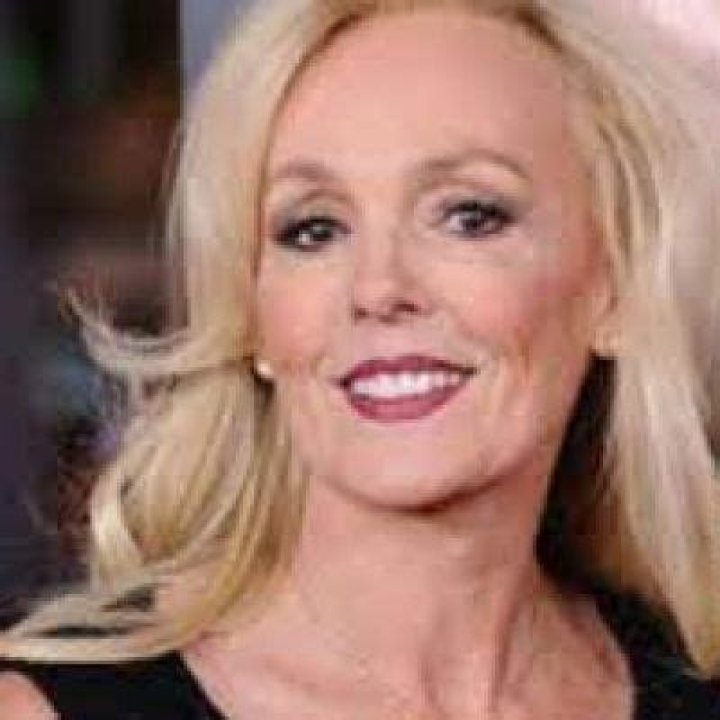 Tammy Bradshaw bio, age, height, weight, net worth, salary, nationality